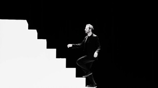 法国舞蹈家Yoann Bourgeois创意舞蹈：Clair de lune（德彪西《月光》）