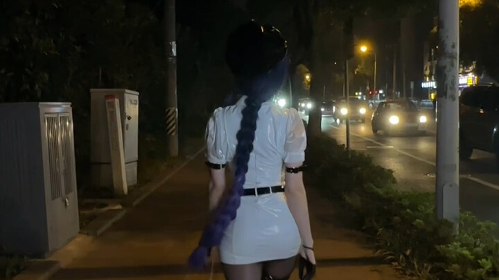 二次元老婆的背影原来是这样？