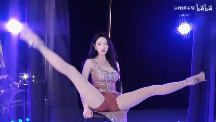 Pesanan khusus dari bos pribadi Huaikongkong, dibagikan secara cuma-cuma! Hanya penonton nomor satu 