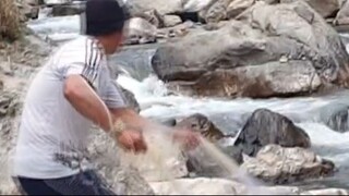 cast netting in Nepal | himalayan trout fishing with handmade cast net |