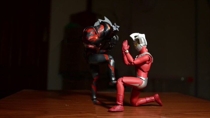 Animasi stop-motion SHF Tyro VS Belial yang memukau mengembalikan Super Galaxy Legend