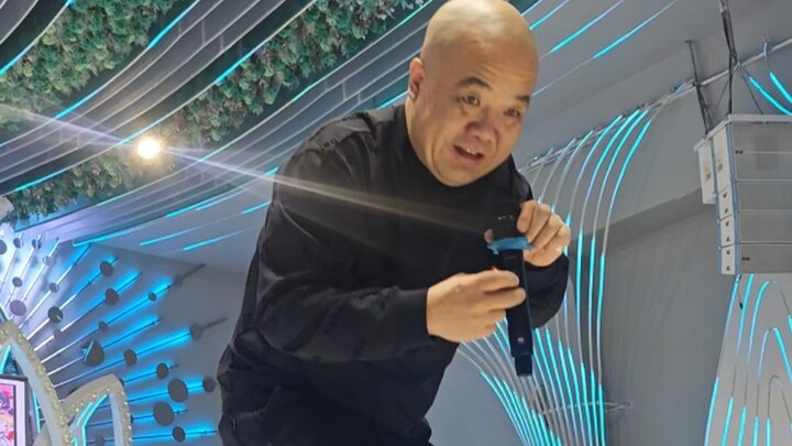 Local convention spends a fortune only to go bankrupt—then Knife Brother bails out halfway when he s