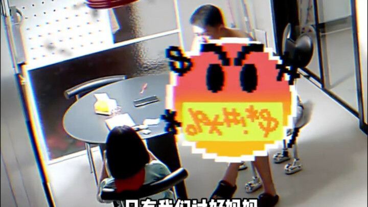 The little sister is so level-headed; as expected, daughters are the ones who care about their moms 