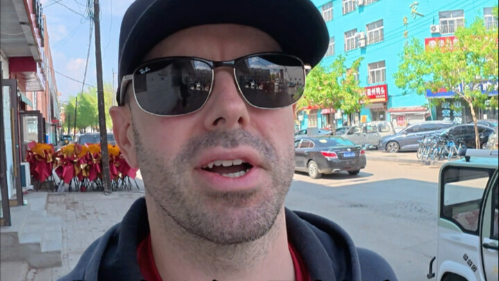 Whoa, my WeChat Wallet actually has money in it today!