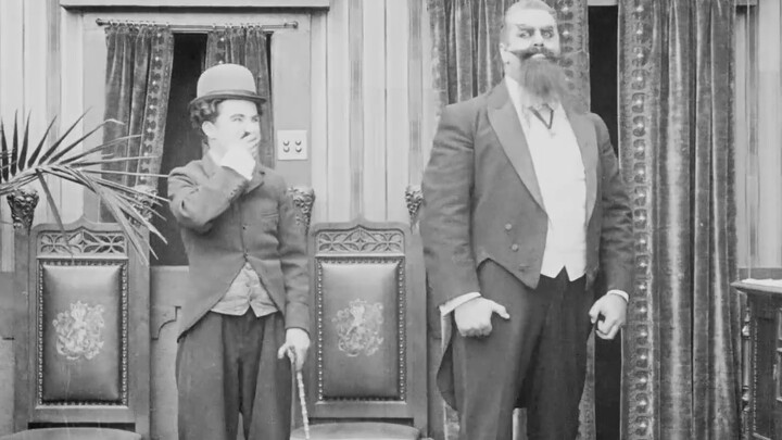 [Bá tước] Chaplin giả làm Bá tước và vào nhà của người đàn ông giàu có, nhưng cách ăn dưa kỳ lạ của 