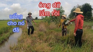 Tư Cà Khịa Qúa Rồi Bữa Nay Dám Làm Vài Ve Trước Mặt Vợ