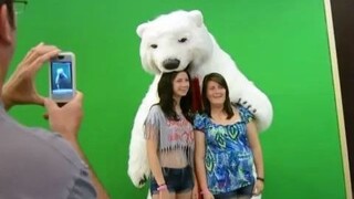 【Polar Bear】Secretly bites your head while you're not looking