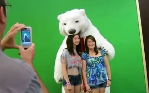 【Polar Bear】Secretly bites your head while you're not looking