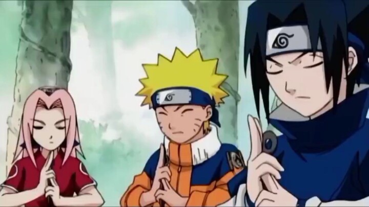 asik nonton naruto