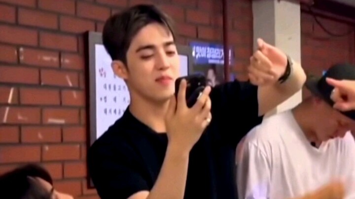 【تشوي سونغ تشول】زوجي الأسود الذي يفتح الـG بيد واحدة أثناء دراستي المتواصلة للماجستير والدكتوراه