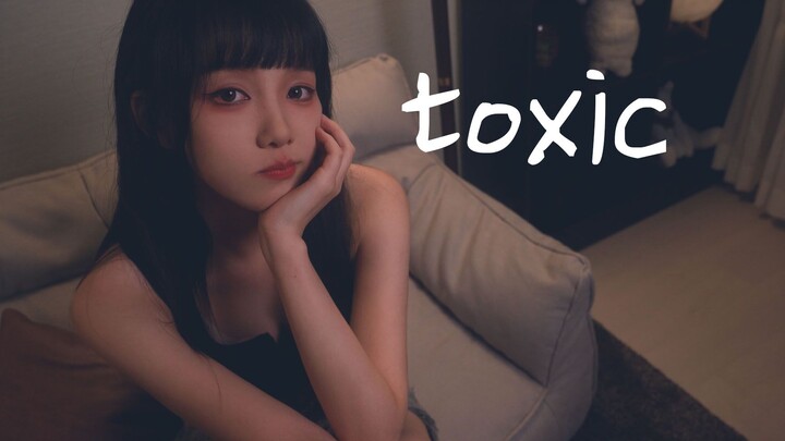 One song before bed, listen to it all night—Toxic cover by CALLmeKAT