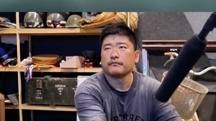 咯噔咯噔咯噔，远方向您走来的是一位帅气将军和他的“假马”
