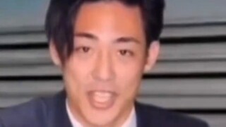 Famous scenes of trying to hold back laughter in serious situations