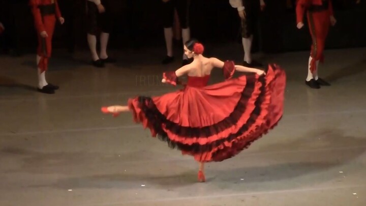 #Múa nhân vật tình yêu# Vở ballet "Don Quixote" của Nhà hát Mariinsky, Mercedes Albina Satynalieva (