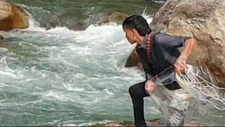 Cast Net Fishing in Nepal | Himalayan Trout Fishing with Handmade Cast net |