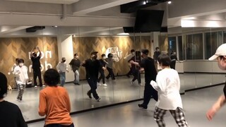 Lớp học khiêu vũ đường phố Nhật Bản! Vào nhà! Đó là một thế giới mà tôi không thể có được!