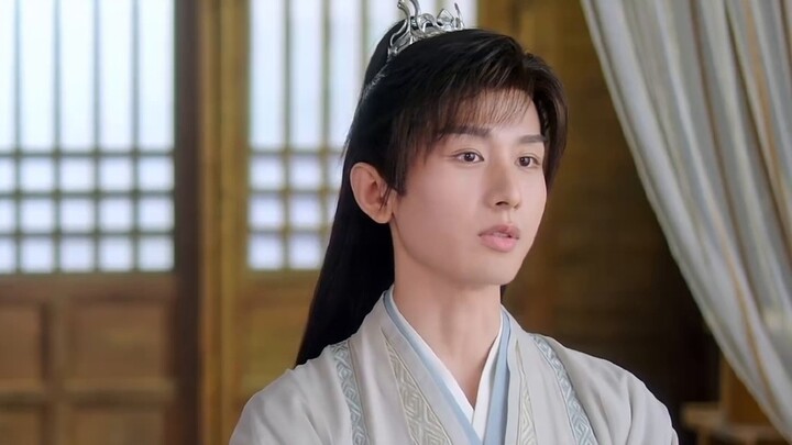 The style of the threesome is unique! What's going on with this weird divorced couple fighting for c