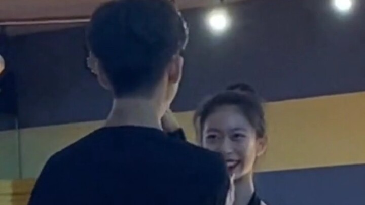 #王崇墨李茉涵's dance routine is here! Sweet is over