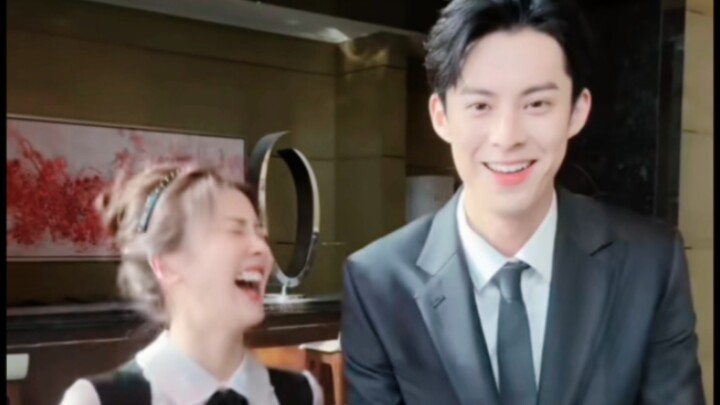 Bạch Lộc đã cùng Vương Hạc Đệ nhảy rồi, phe thổ mình thật sự yêu lắm luôn, cười muốn chết mất thôi h
