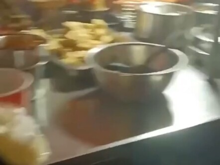 Do you still dare to eat food like this? On October 27 in Changsha, Hunan, a netizen exposed how str