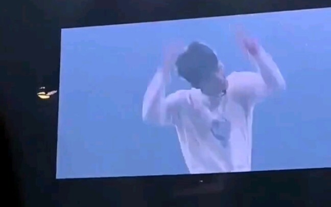 [Li Mako] The little head doing the radio calisthenics is just way, way, way too cute!