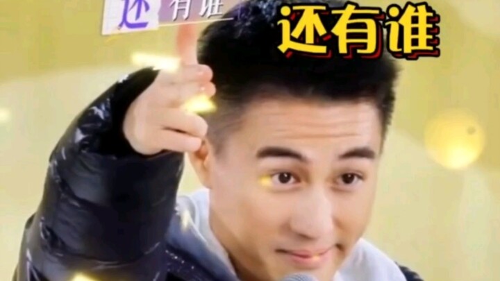 Patrick Ho auctions off a cup—“Is there anyone else bidding?” The one that Simone Xu set her sights 