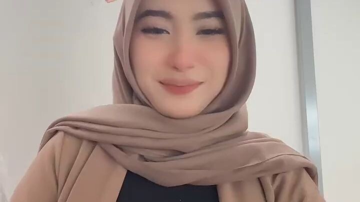 Live Tiktok cucumilo ngerjain tugas GEDE