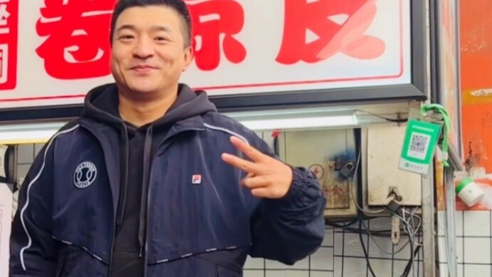 Núi cao, đường dài. Hãy ngắm nhìn thế giới và tìm thấy chính mình.