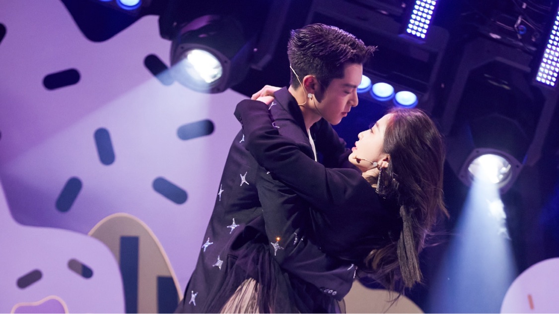 Dylan Wang and Esther Yu Moments on Hello Saturday - Eng Subs - BiliBili