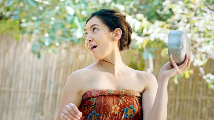 مضحك لدرجة أنني كدت أصاب بتشنج، لا عجب أنه فيلم المليونيرات في شباك التذاكر التايلاندي!