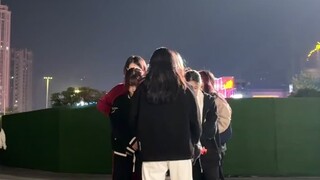 جيني الشريرة هنا مرة أخرى