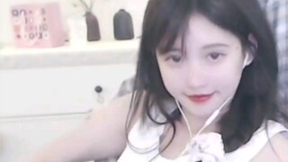 This girl is so talented, I really like her!