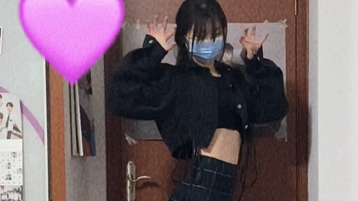 Senior senior girl danced Wadada during winter break——Kep1er