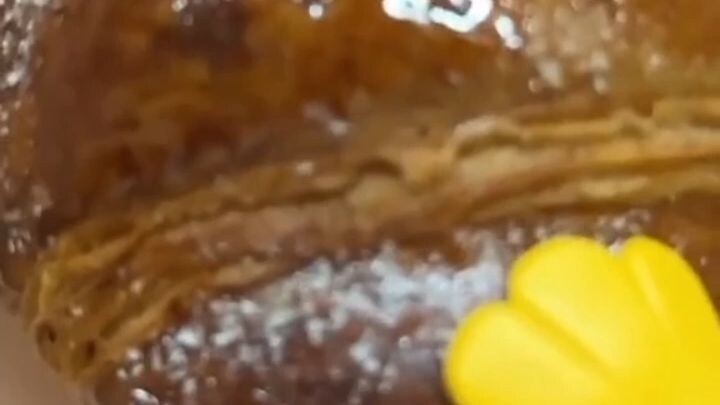 ASMR lips eating tiktok