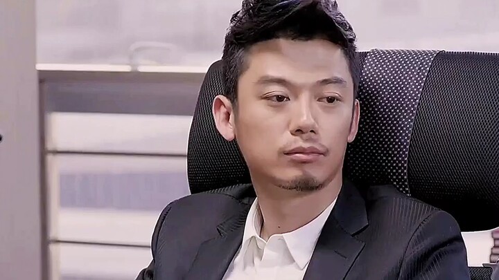 This fierce female assistant dares to scold the boss like a son—and from that moment on, she’s unsto