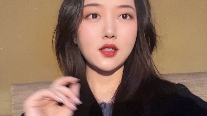 我的美女朋友在破烂剧组的社死事件