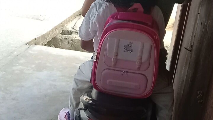 berangkat sekolah