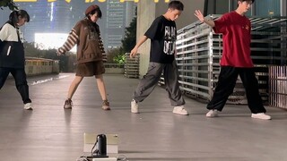 [pjsk]Qi! [vbs]Ngoài ra, tất cả các thành viên đều thực hiện một cú nhảy kết hợp