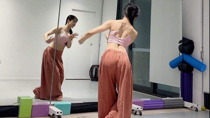 Bài giảng liên tiếp của Xiang Siyao đã có ở đây~ Một điệu nhảy nhỏ giúp rèn luyện các dây thần kinh 