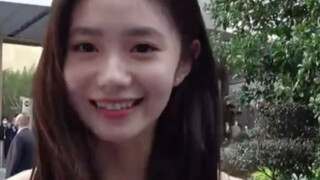 [Lưu Hạo Thôn nhướng mày nhìn camera] Một cô gái ngọt ngào có thể diễn xuất ba nghìn lần