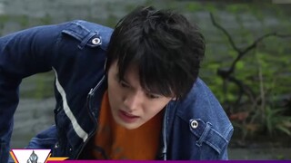 Dua Belas Hal Tentang Geed: Yang pertama meminjam kekuatan Empat Dewa, Ultraman pertama yang membunu