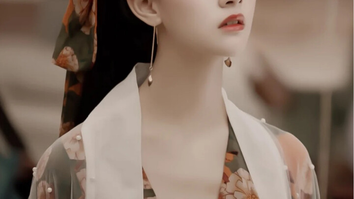 [Zhu Lilan] Can the heroine of a low-budget web drama be so pretty?