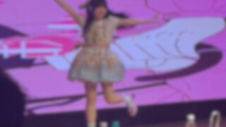 在迎新晚会上跳了这么可爱真是抱歉៸៸᳐>⩊<៸៸᳐