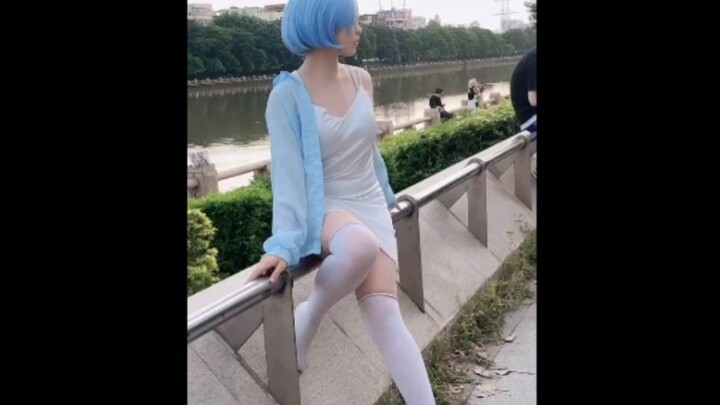 “This comic con… is just insane!”