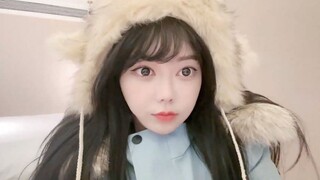 刘飞儿：早晚有天我把胸割了，东北旅游单人狂吃232块。