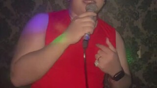 PRAHORO VERSI KAARIPAN NG KARAOKE BARENG I GUSTI HARIS PRADANA