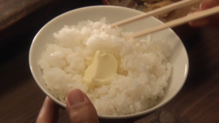 A foodie visits a restaurant late at night—what kind of review will the owner get after being served