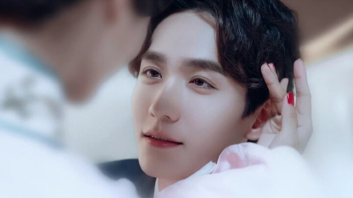 Innocent yet vivid ‖ If you don’t act this scene well, it could come across as really creepy and sle