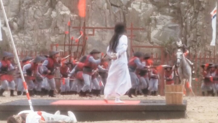 “Her very presence on stage is worth more than countless swords and halberds.”