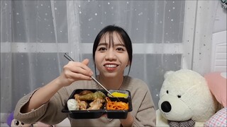 Review món ăn Hàn Quốc | Ăn đêm với màn thầu vừa tiện vừa ngon chỉ 80000